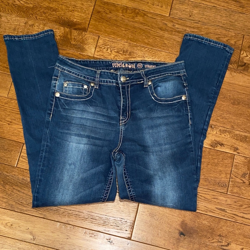 Rebel & Soul Women's Straight Leg Denim Jeans with Embellished Pockets
